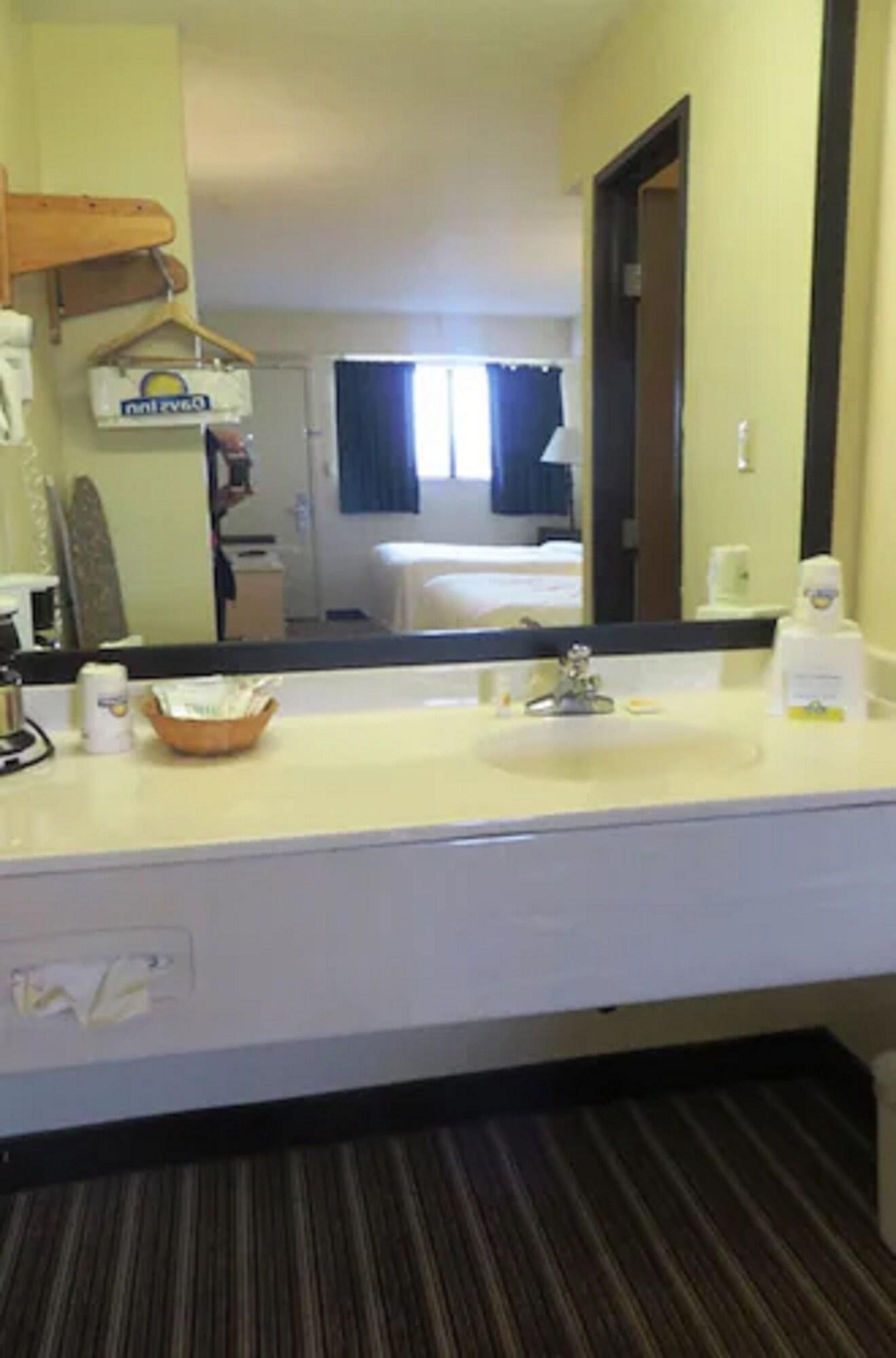 Motel Days By Wyndham Plainfield